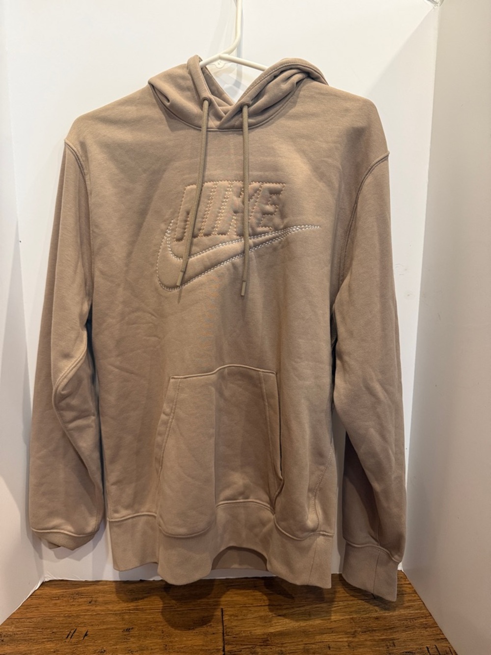 Nike Men's Pullover Hoodie in Beige with Embroidered Logo